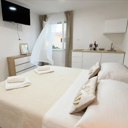 Perina Apartment Trogir